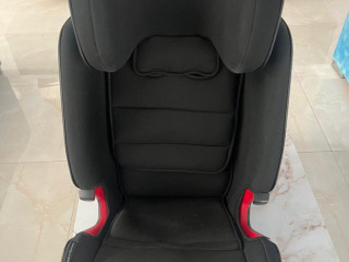 autosedacka-britax-romer-advansafix-iv-r-cosmos-black