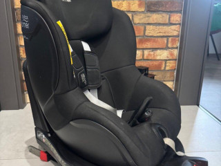 britax-romer-dualfix-m-i-size-otocna-autosedacka-360