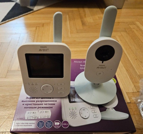 philips-avent-scd831-digitalna-video-pestunka-big-3