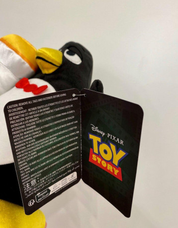 toy-story-hracka-tucniak-wheezy-piskajuca-original-disney-big-2