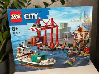 lego-60422-pristav-s-nakladnou-lodou