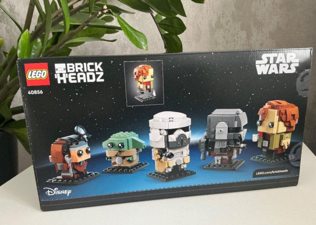 lego-40856-big-1