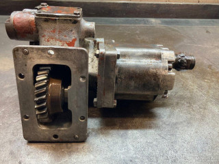 avia-praga-pomocny-pohon-hydraulicke-cerpadlo