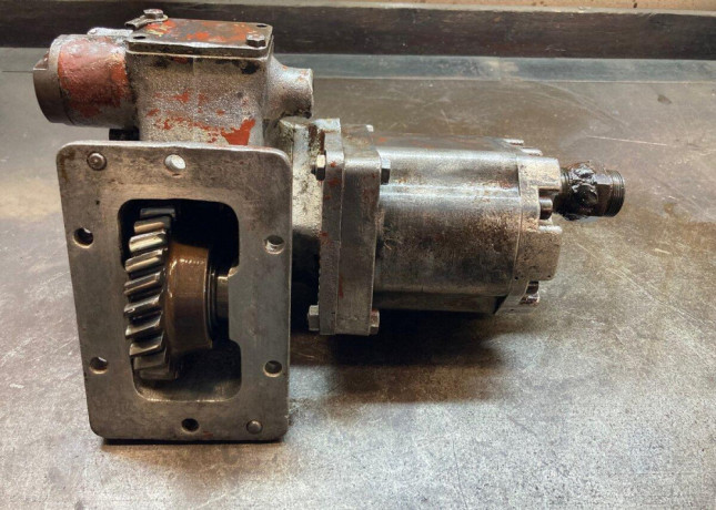 avia-praga-pomocny-pohon-hydraulicke-cerpadlo-big-0
