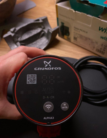 cerpadlo-grundfos-alpha-3-15-40-130-big-2