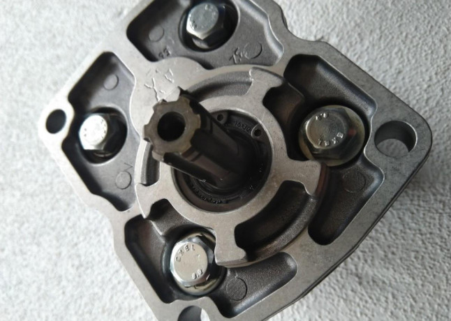 hydraulicke-cerpadlo-ns-10-big-1