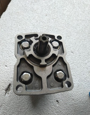 hydraulicke-cerpadlo-ns-10-big-0