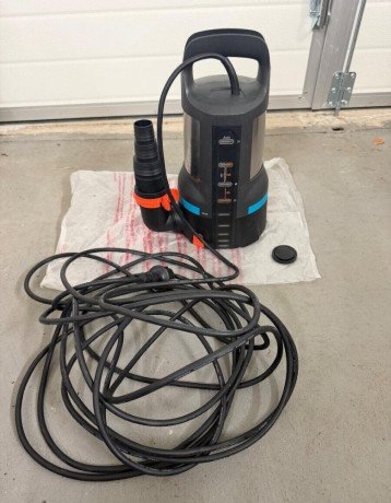 predam-ponorne-cerpadlo-gardena-17000-aquasensor-big-0