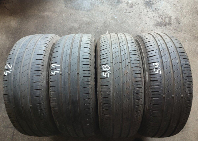 18555-r15-goodyear-big-0