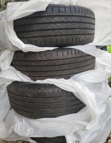 nove-pneu-continental-ecocontact-6q-21555-r18-dot-4124-big-1