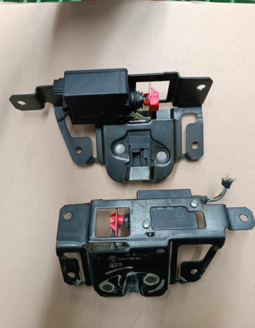 bmw-zamok-kufra-e60-e90-f10-f30-x3-e83-e65-e87-x1-f48-big-0