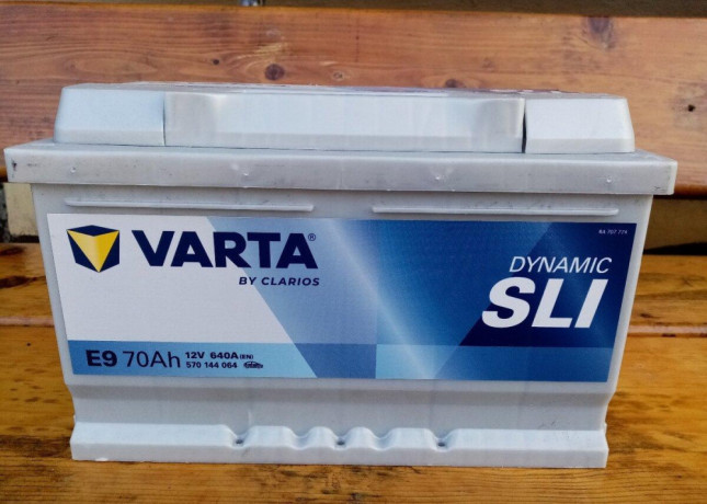 nova-autobateria-12v-varta-e9-70ah-640a-big-1