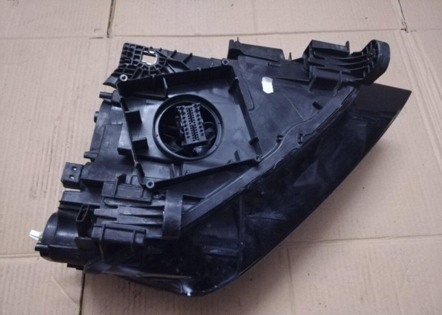 predne-lave-svetlo-audi-q2-r-2016-81a941033-big-4