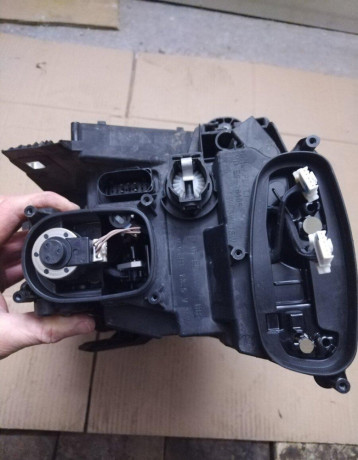 predne-lave-svetlo-audi-q2-r-2016-81a941033-big-3
