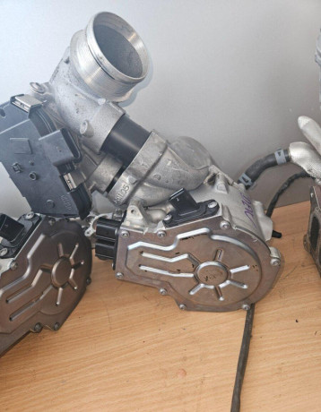 turbo-kompresor-audi-30-tdi-059145605c-big-4