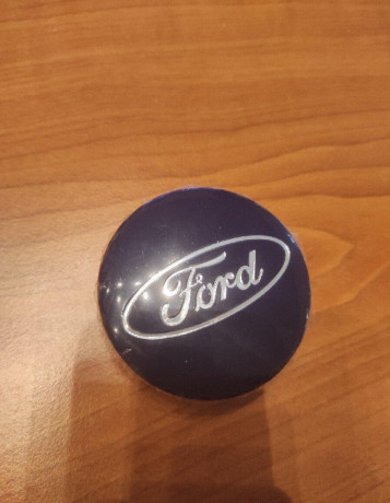 stredova-krytka-kolies-ford-big-0