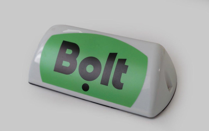 bolt-transparent-svitici-12v-big-1