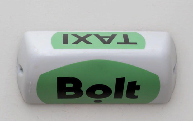bolt-transparent-svitici-12v-big-3