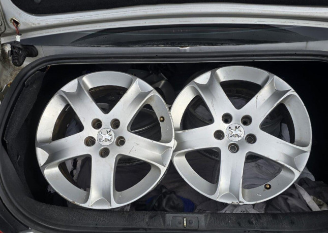 peugeot-elektrony-4x108-big-0