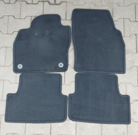 autorohoze-seat-arona-big-0