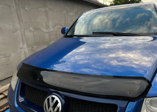 ochranna-lista-na-kapotu-vw-touareg-big-0