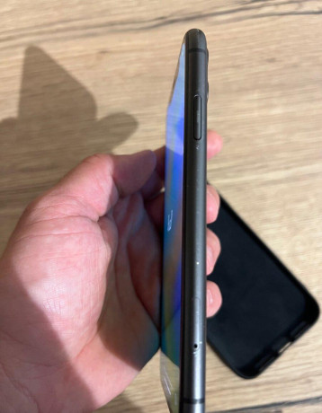 iphone-11-64-gb-big-2