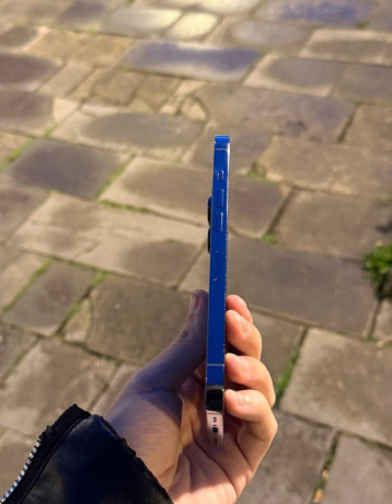 apple-iphone-13-pro-1tb-sierra-blue-big-4