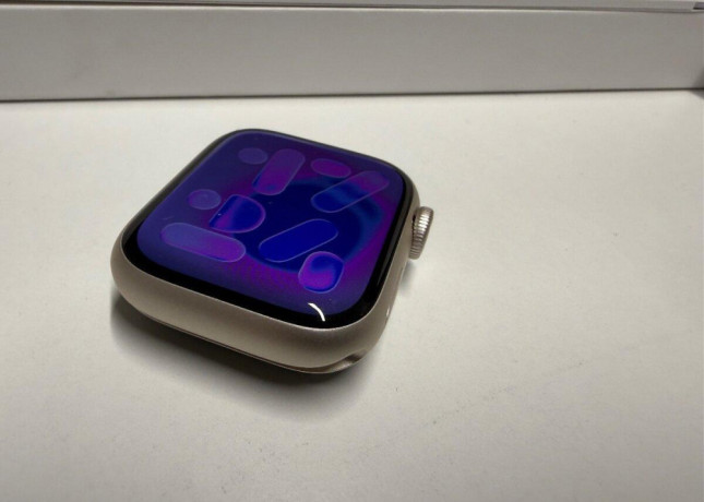 apple-watch-series-8-41mm-silver-big-1