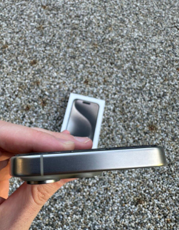 iphone-15-pro-max-big-2