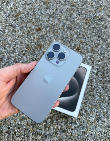 iphone-15-pro-max-big-0