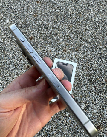 iphone-15-pro-max-big-1
