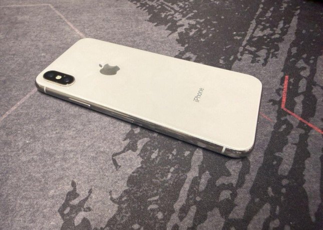 iphone-x-64-gb-v-bielej-farbe-big-1