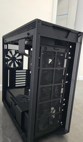 nzxt-h700-big-3