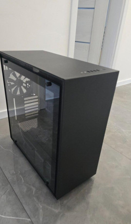 nzxt-h700-big-0