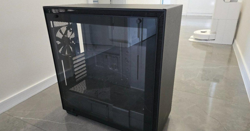 nzxt-h700-big-2