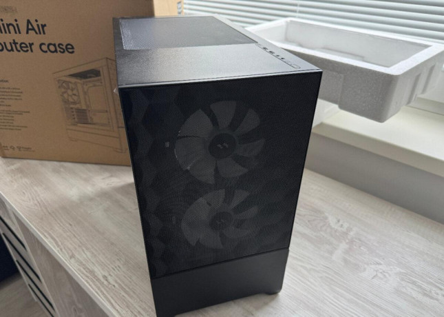 fractal-design-pop-mini-air-rgb-black-tg-clear-tint-big-1
