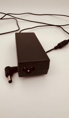 napajaci-adapter-adp-65jh-hb-pre-zotac-big-0