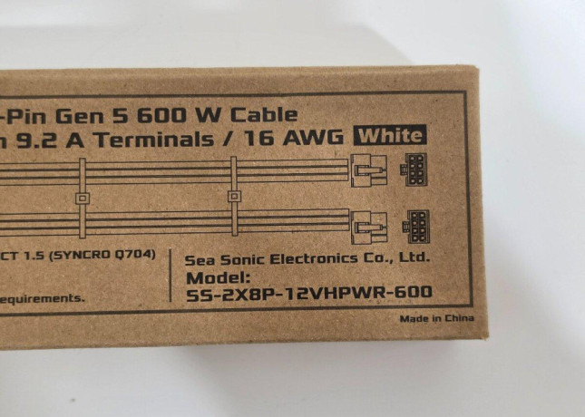 novy-seasonic-12vhpwr-12v-2x6-16pin-gpu-kabel-biely-big-1