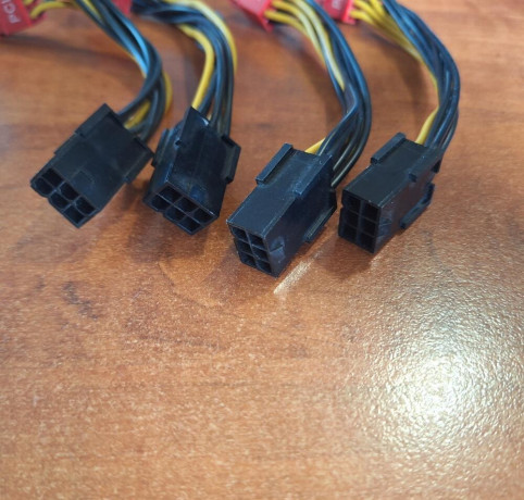 4x-redukcia-z-6pin-pcie-na-8pin-pcie-10-cm-big-1