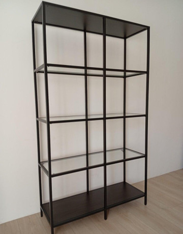 kniznica-regal-ikea-vittsjo-top-stav-big-0