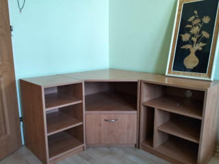 rohova-skrinka-pod-tv