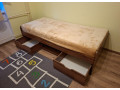 postel-s-uloznym-priestorom-lamelovym-rostom-a-matracom-small-0