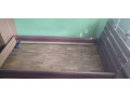 predam-postel-nocny-stolik-small-3