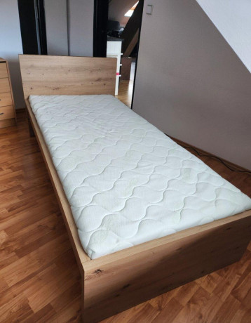 postel-90x200-s-matracom-a-rostom-ako-nova-big-0