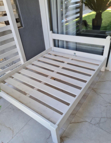 nova-drevena-postel-160-x-220cm-big-2