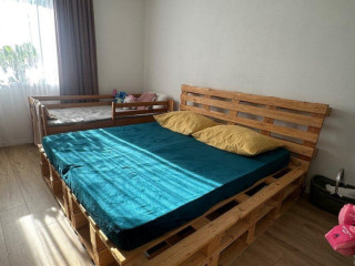 predam-paletovu-postel