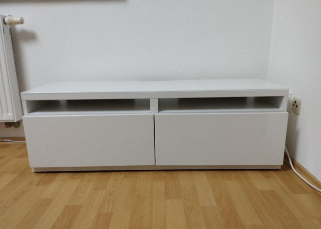 biela-skrinka-pod-tv-big-0