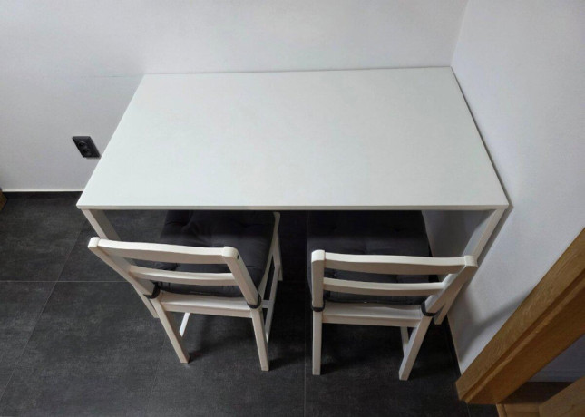 predam-stolicky-a-stol-znacky-ikea-big-0