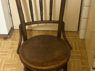 predam-stolicky-5-ks-thonet-ine
