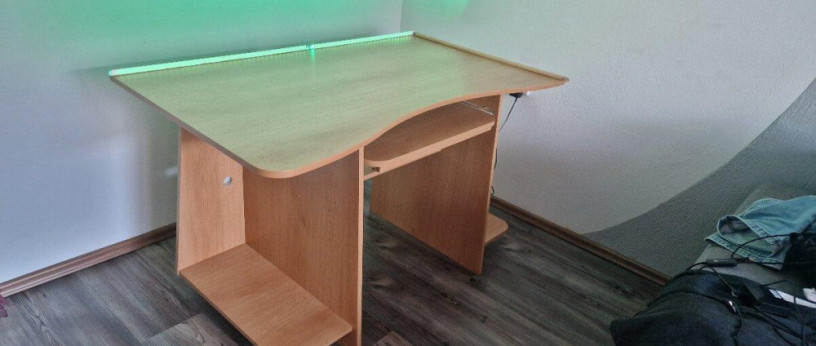 pc-stolik-big-2